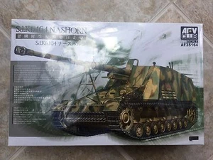 AFV CLUB 1/35 WW II GERMAN SD.KFZ.164 NASHORN TANK PLASTIC MODEL KIT # 35164 F/S - Picture 1 of 5
