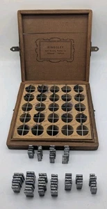 TIPO FUENTE NOMBRES PALABRAS LOOK LEER VINTAGE EN KINGSLEY HOT FOIL ESTAMPADO CAJA LEER - Imagen 1 de 24