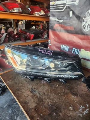 OEM 2020 2021 2022 VOLKSWAGEN PASSAT FARO LED CON CURVAS DERECHO Foto 1 de 4