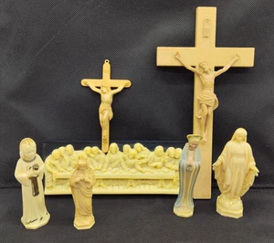 Vintage christliche Kunststoff kleine Figur Lot x7 Maria Kruzifix Letztes Abendmahl Jesus - Bild 1 von 11