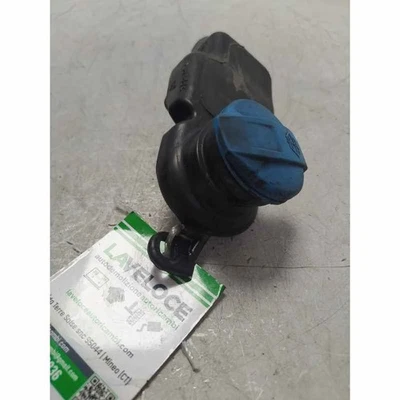 Tappo vaschetta tergicristalli Audi A6 Limousine 4a2 50 TDI Mild Hybrid quattro  - Immagine 1 di 4