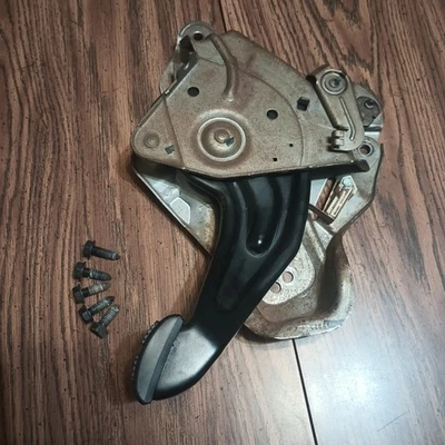 92-98 C/K GM Chevy Gmc suburbano Yukon freno de emergencia de estacionamiento con herrajes Foto 1 de 4