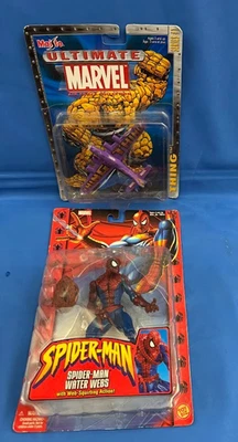 Spiderman Water Webs Water Squirting Action Toy Biz 2002 y MAISTO THING PLANE Foto 1 de 4