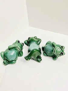 Set Of 3 Ceramic Frog Figurines 2 Tone Green Garden Statues With Speckles - Picture 1 of 12