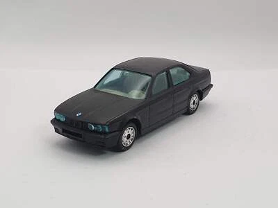 BMW serie 5 Burago 1/43 - Immagine 1 di 4