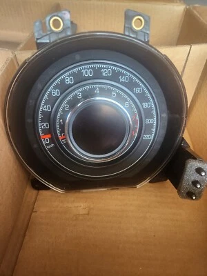 2012 菲亚特 500 速度表/仪表组 KPH 1RY27JXWAC 原始设备制造商 1YC37JXWAB — 第 1/4 张图片