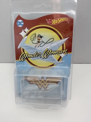 Hot Wheels DC Wonder Woman Invisible Jet Exclusive Collector Edition 2017 Movie - Image 1 of 2