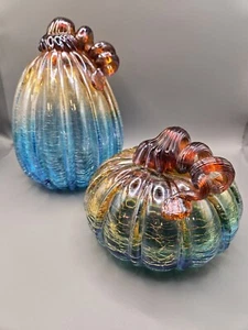 2 Crackle Blown Glass Pumpkins Spiral Stems Blue Green Amber Gold Multicolor - Foto 1 di 14