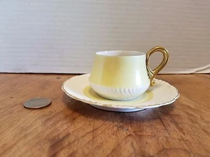 Taza y platillo ROSE CROWN China Company Demitasse amarillo y blanco Pasadena CA - Imagen 1 de 7