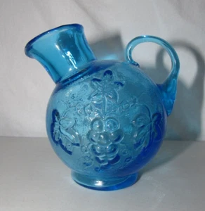 ROYAL BLUE KANAWHA 1973 HAND CRAFTED GRAPES & VINES ROUND GLASS MINI PITCHER - Picture 1 of 6