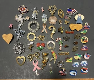 Assorted Lot Of Vintage Pins - Picture 1 of 1