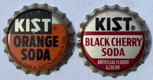 TAPAS DE BOTELLA DE REFRESCO DE CEREZA NARANJA Y NEGRO KIST; SIDNEY, NEBR.; CORONAS DE CORCHO SIN USAR - Imagen 1 de 2