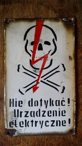 VINTAGE ENAMEL METAL SIGN - SKULL & CROSSBONES WARNING ELECTRICITY - POLAND - Picture 1 of 3