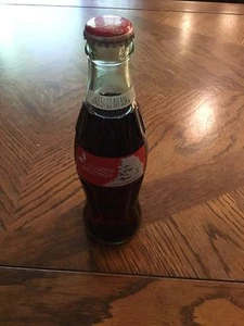 Botella Coca-Cola Vintage Temporadas Saludos 8oz Botella Coca Cola Completa - Imagen 1 de 5