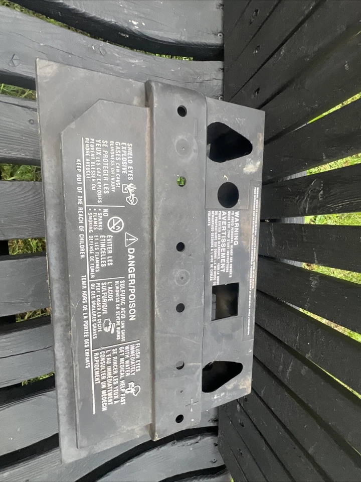 ⭐️01-05 Ford Explore Sport Trac Battery Box Tray Pad Cover Trim YL24-10A682-AB - Image 1 of 2