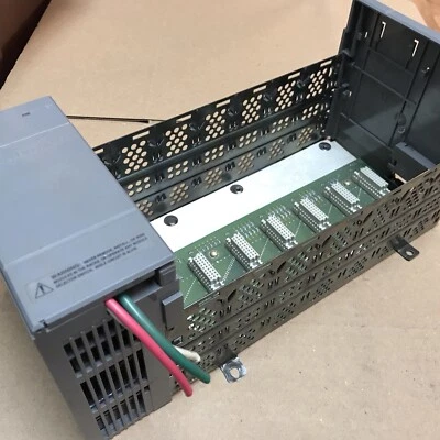 ALLEN BRADLEY 1746-A7/B SLC500 RACK 7 RANURAS Con FUENTE DE ALIMENTACIÓN 1746-P1/A Foto 1 de 4