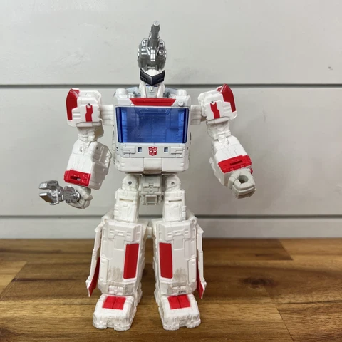 Transformers Generations Ratchet Siege War For Cybertron Deluxe Complete Cover