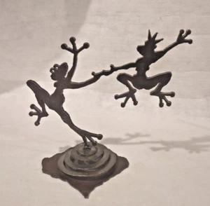 Prince Frog Dancing With She Frog Metal Kinetic Sculpture - Picture 1 of 9