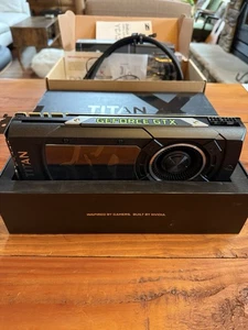 EVGA NVIDIA GeForce GTX Titan X Hybrid - Afbeelding 1 van 8