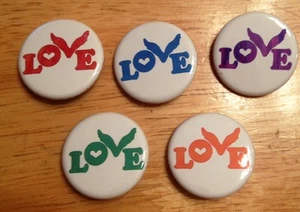 L O V E ... LOVE BUTTON: 100% ORIGINAL: FARBE WÄHLBAR - Bild 1 von 12