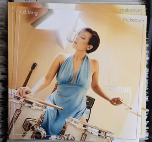 K.D Lang - MAKEOVER Double Turquoise Coloured Vinyl LP & SIGNED print! As new! - Picture 1 of 2
