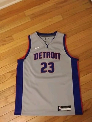 Футболка Блейка Гриффина из Detroit Pistons NBA Nike Dri-Fit цвет Alt Gray молодежная L (14–16) - Изображение 1 из 4