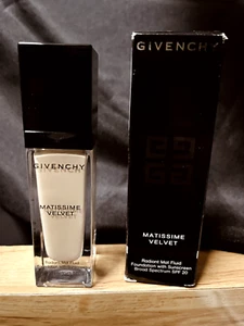 GIVENCHY MATISSIME VELVET SPF20 FOUNDATION - N° #01 MAT PORCELAIN - NEW IN BOX ❤ - Picture 1 of 1