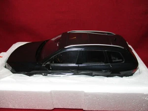1:18 Scale Volkswagen Touareg TSI Black Pearl Kyosho VW Model Car 4x4 4WD SUV - Picture 1 of 6