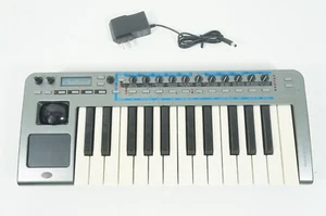 novation XioSynth 25 Battery power Synthesizer / USB Audio IF / MIDI Controller - Picture 1 of 13