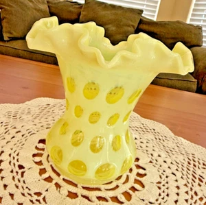 Vintage Fenton Topaz CoinDot Opalescent 6" VASE! Vaseline Glass - Picture 1 of 7
