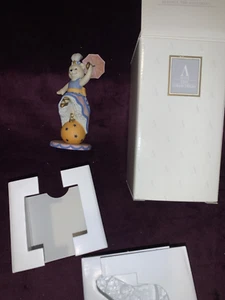 Avon Magnificent Circus Bears Collection "BETTINA THE BALLERINA" Figurine NIB - Picture 1 of 5