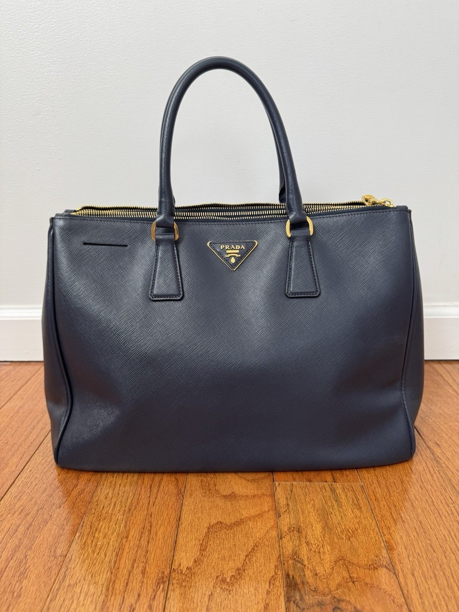 PRADA Saffiano Lux Leather Exterior Large Bags & Handbags PRADA Saffiano Lux Leather Exterior Large Bags & Handbags