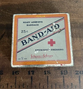 Antique Band-Aid Bandage Flat Hinged Tin Can Red Cross Johnson & Johnson 1926 - Picture 1 of 4