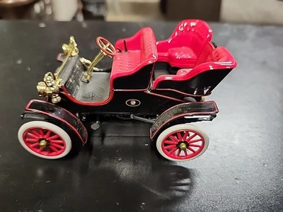1903 Cadillac Runabout Diecast National Motor Museum 1:32 Car New in Box - Image 1 of 2