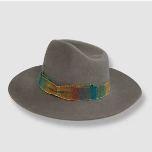 Cappello fedora donna SUPERDUPER $429 DIECI grigio perla tesa larga pelliccia di coniglio corona taglia 57 - Foto 1 di 5