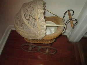 COCHECITO DE MUÑECA DECORATIVO ESTILO VINTAGE - Imagen 1 de 4