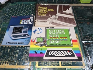 Erste Schritte mit Color Basic TRS-80 Farbcomputerbuch & 2 genau andere - Bild 1 von 14