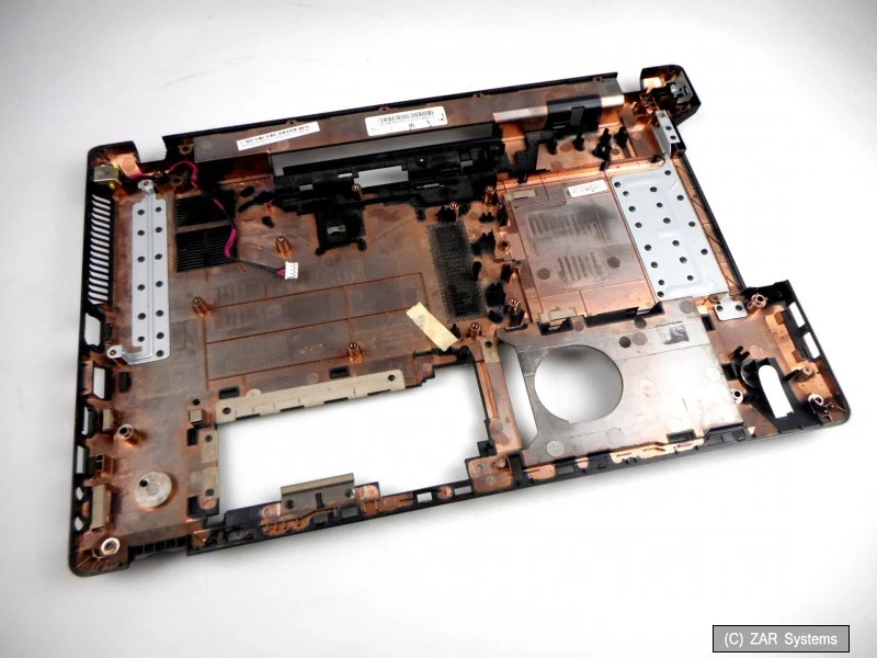 Acer Travelmate 5735Z Gehäuse Unterseite / Boden mit Windows  7 Home Sticker - Bild 1 von 1