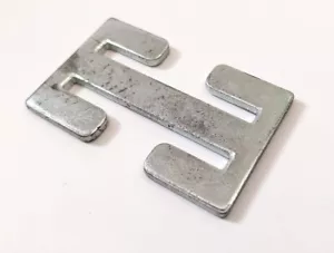 Universal Car Seat Metal LOCKING CLIP Plate Non-Slip Baby Infant Graco Evenflo - Picture 1 of 10