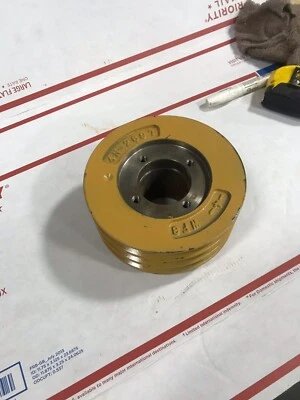 Caterpillar 4N-2697 Pulley 16G 245 980 825 578 583 587 824 - Image 1 of 4