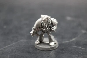Warhammer 40K Rogue Trader Space Marine RTO1 Brother Quiff Lustgarten Metal - Imagen 1 de 2