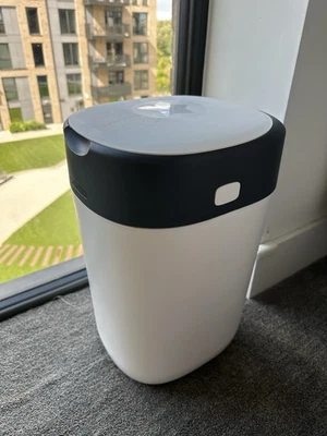 Cubo de pañales avanzado Tommee Tippee blanco Twist and Click Foto 1 de 3