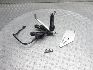 Kawasaki ZX636 ZX6R Ninja 636 2021 19-23 juego trasero derecho pedal clavija soporte - Imagen 1 de 11