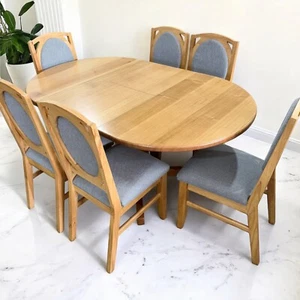 TB54 - Extendable Tasmanian Oak Dining Table - Picture 1 of 4