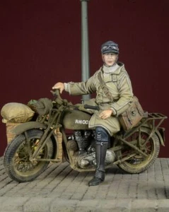 D-Day Miniature 35031 1/35 WRNS Despatch Rider 1939-45 - Picture 1 of 4