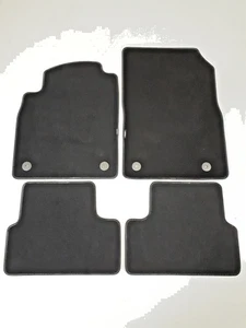 Juego de 4 alfombrillas originales Opel astra J (2010-2016) - Picture 1 of 8