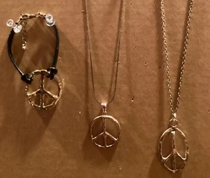 Solid Brass Peace Symbol’s Vintage Jewelry Bracelet Gold tone Silver  necklaces - Bild 1 von 7