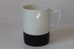 Starbucks 2013 Black & White 16 oz Ceramic Coffee Mug - Picture 1 of 7