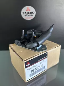 Valvole Trazioni Mitsubishi Pajero V60 V70 2000-05 Mr430381 ORIGINALE - Foto 1 di 2