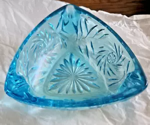 Cenicero De Colección Vidrio Starburst Hazel Atlas AZUL Triángulo Cuenco Profundo Años 70 - Imagen 1 de 10